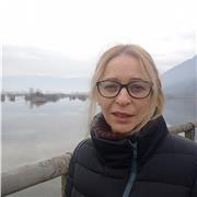 Insegnante madre lingua offre lezioni per ogni livello di scuola e università